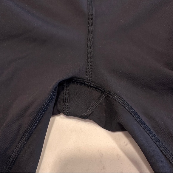 Lululemon Black 5 Pocket Leggings Size 2 - Picture 3 of 6